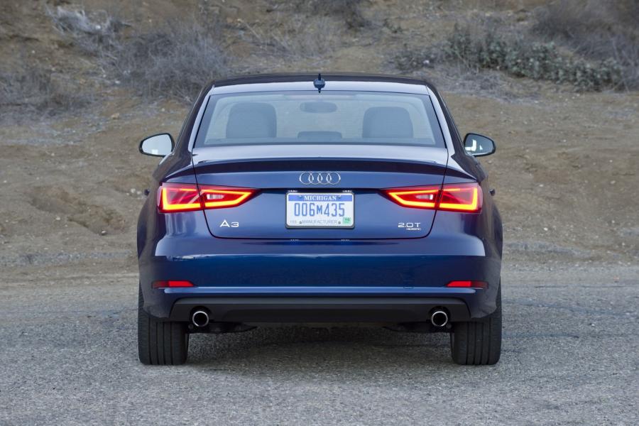  Audi A3 Sedan 2.0T Quattro (8V) 2014 года  (NA) (фото 32 из 88)